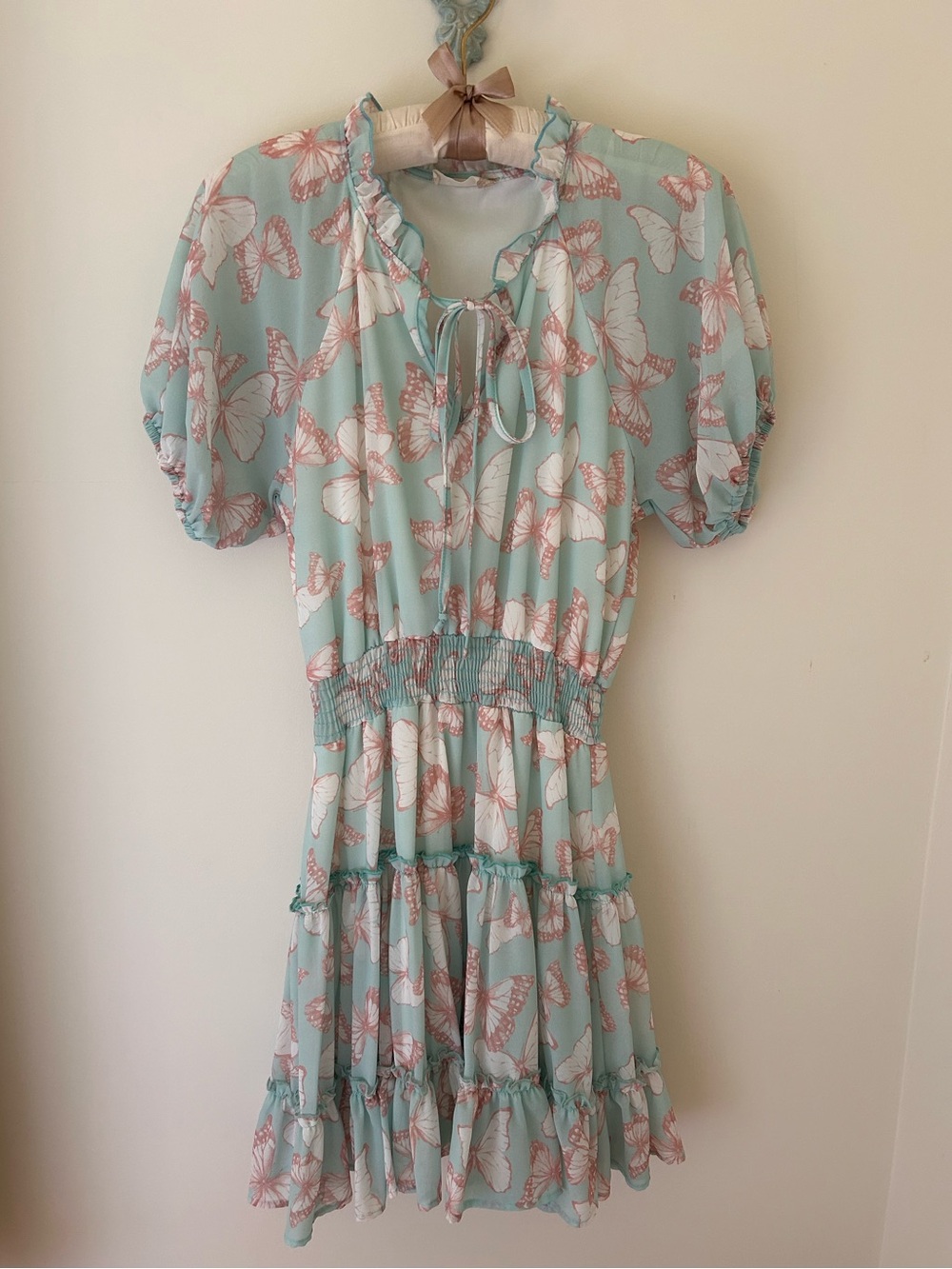 Altar'd State Mint Green Butterfly Mini Dress
Size: Small
EUC (Like New)
